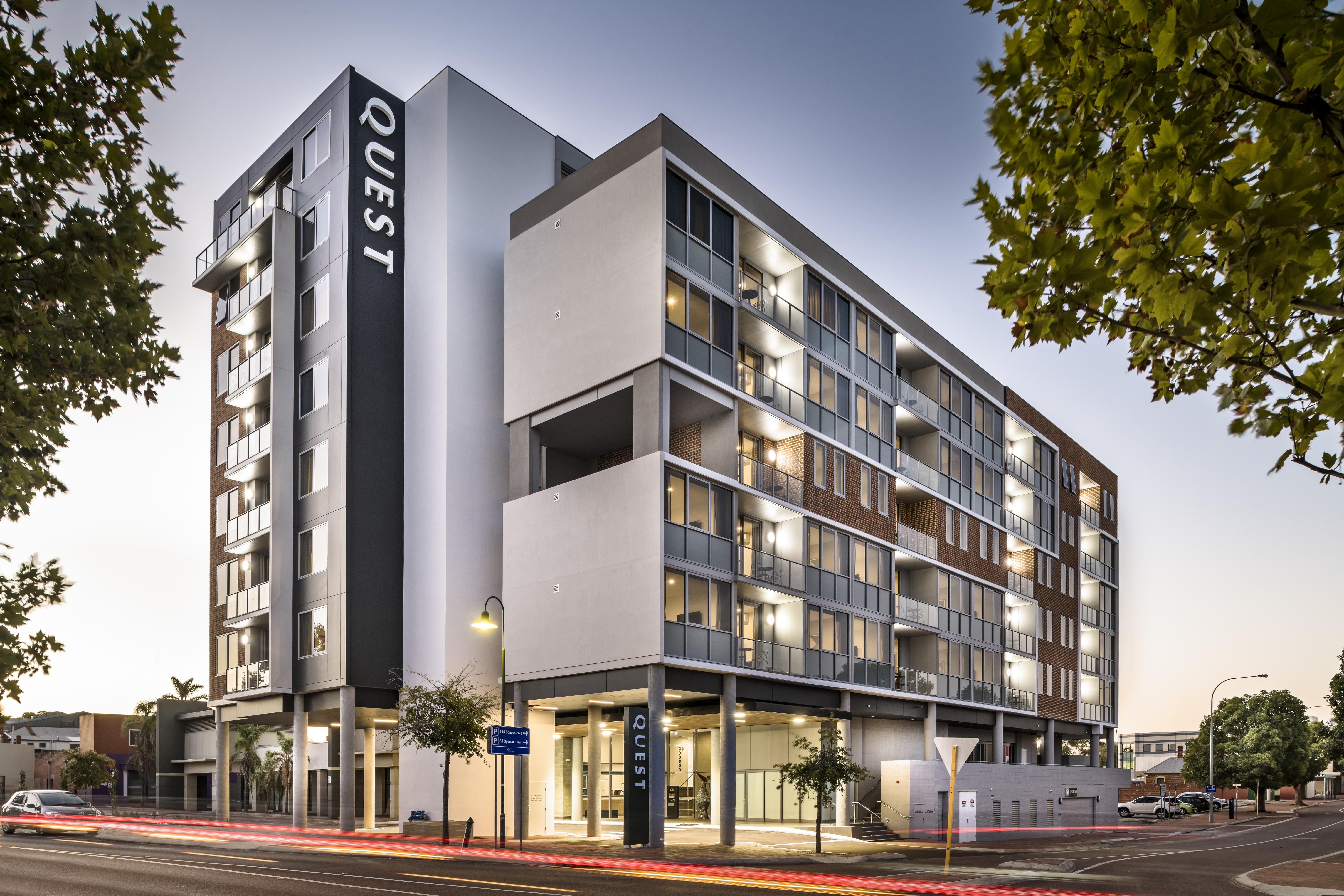 เควสต์ มิดแลนด์ Aparthotel Midland ภายนอก รูปภาพ